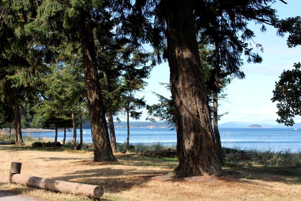North Beach Inn Eastsound エクステリア 写真